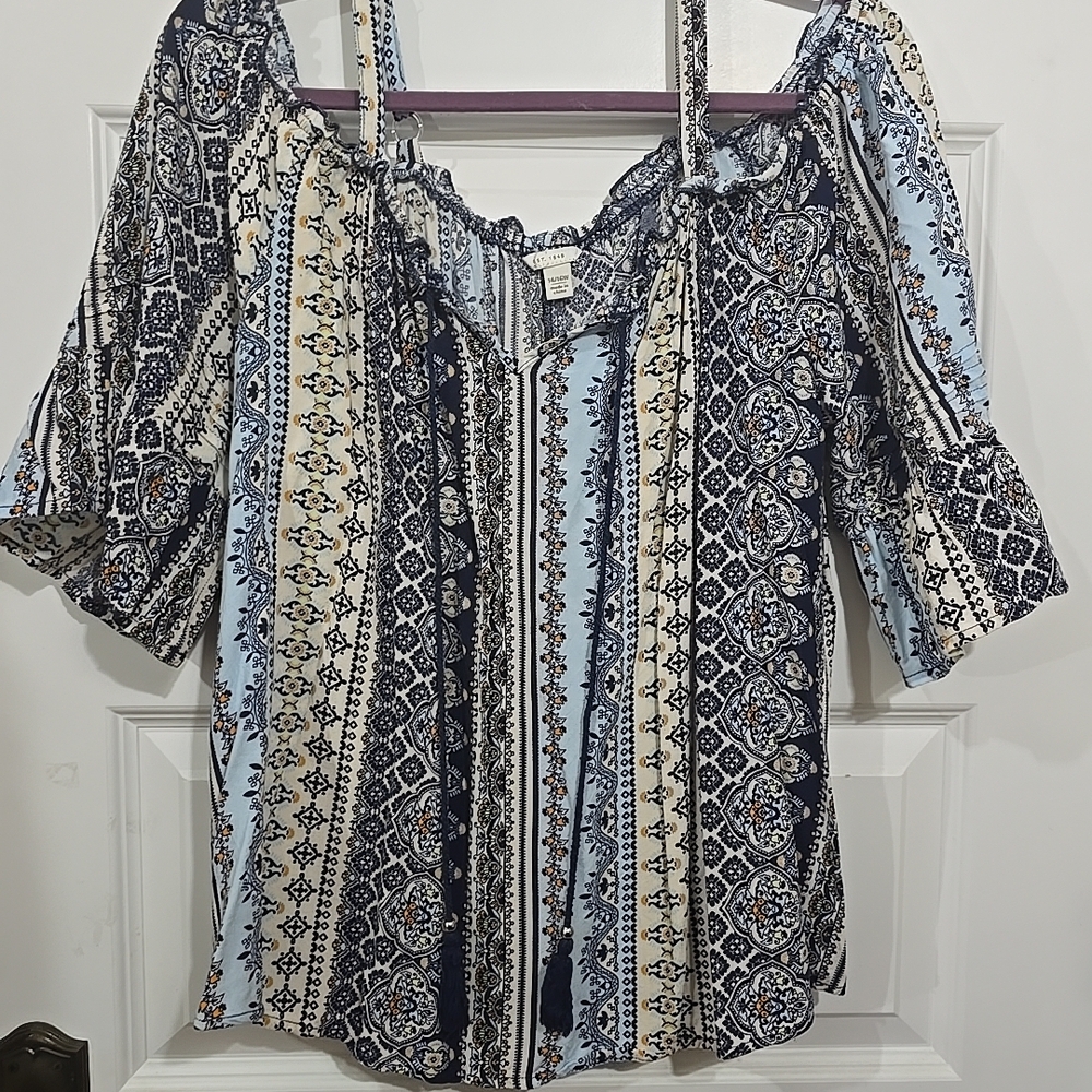 Bohemian Blue and Cream Patterned Women's Blouse Sz 14/16W